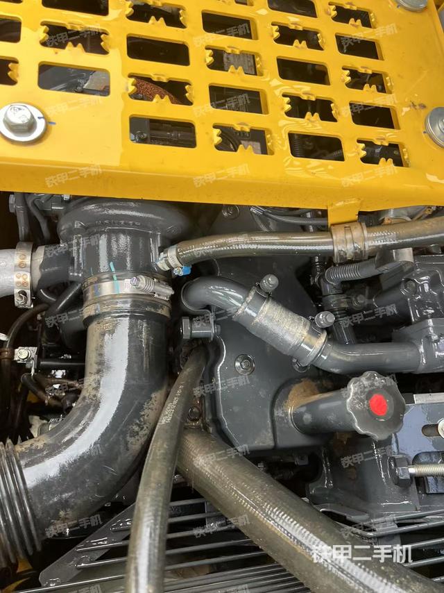 发动机整体俯视(整机外观) 发动机整体俯视(整机外观)