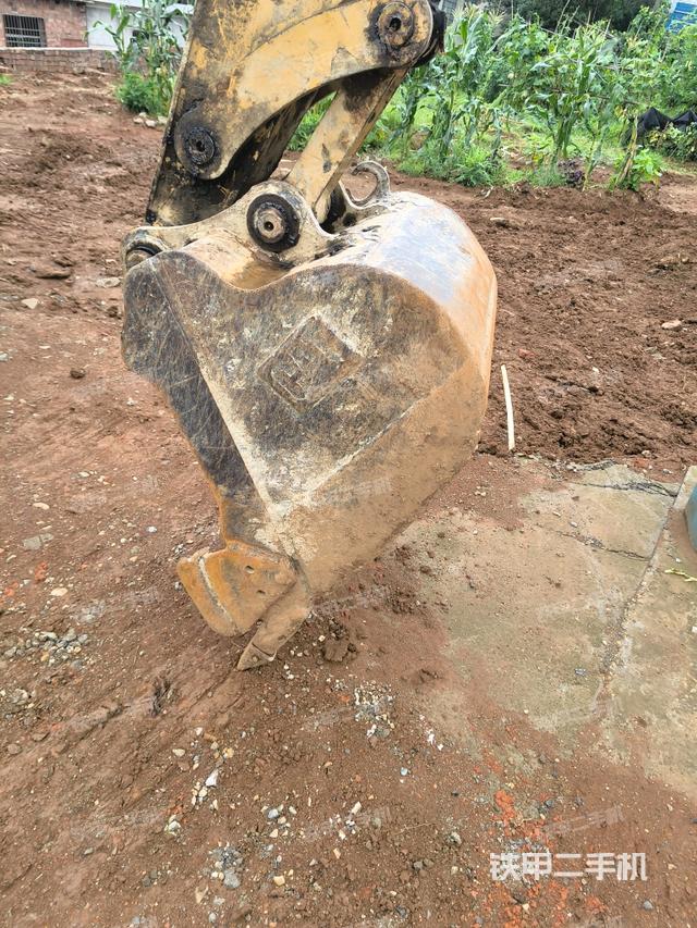 大臂根部?斜(工作和回轉(zhuǎn)裝置) 大臂根部?斜(工作和回轉(zhuǎn)裝置)