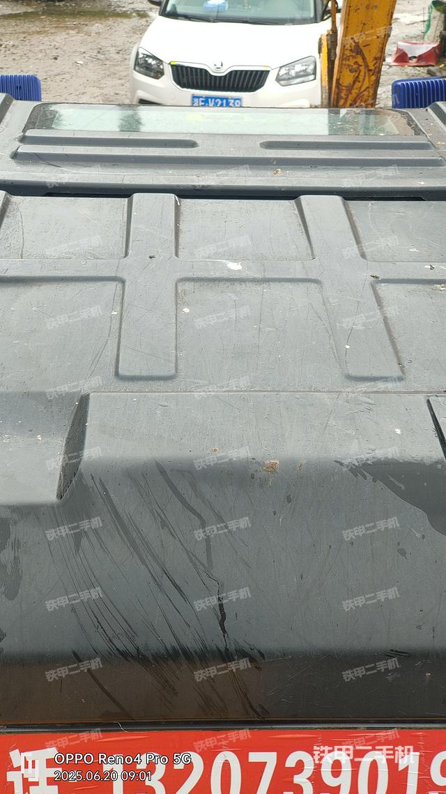 驾驶室顶部（整机外观）