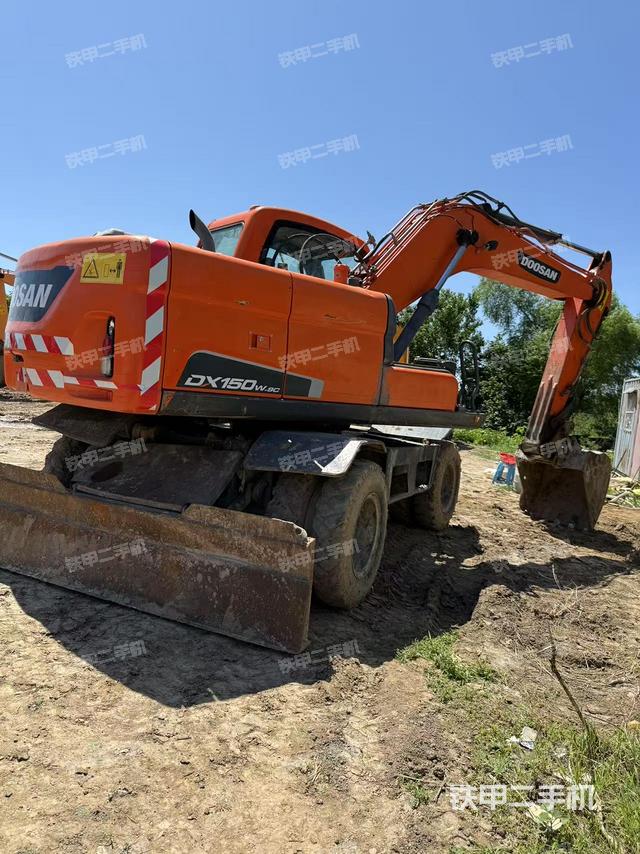整机右后45°(整机外观) 整机右后45°(整机外观)