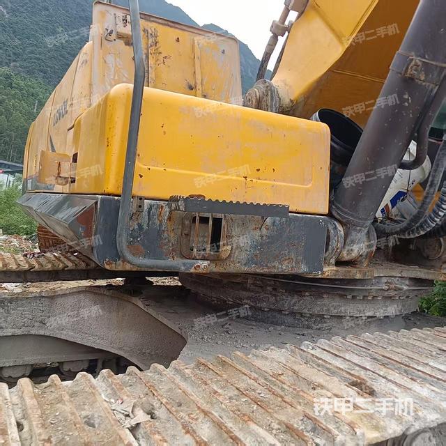 大臂根部 斜视（工作和回转装置）