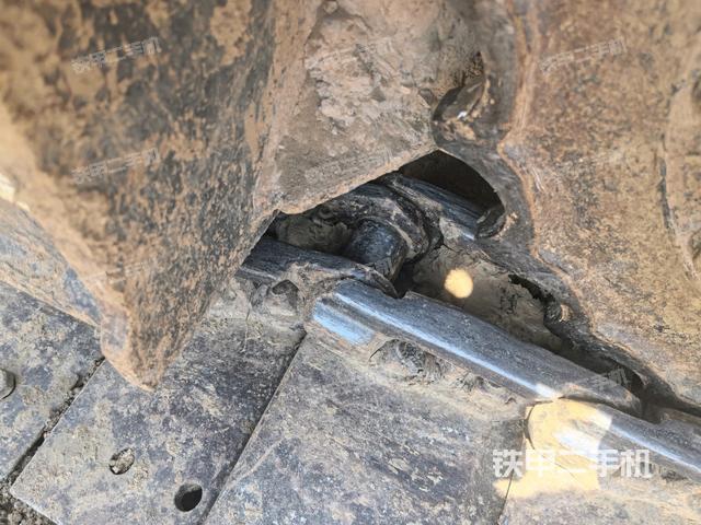 左侧行走马达盖板(行走机构) 左侧行走马达盖板(行走机构)