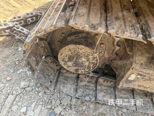 右导向轮(行走机构) 右导向轮(行走机构)