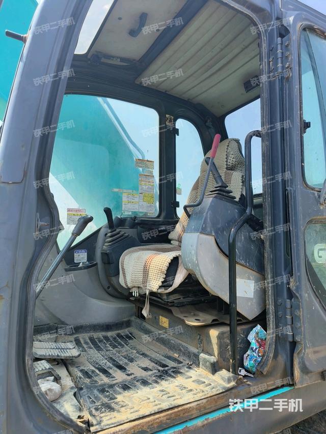 驾驶室整体（整机外观）