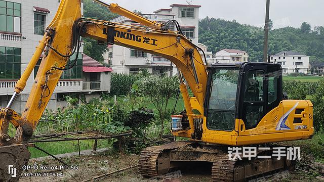 龍工LG6135挖掘機(jī)