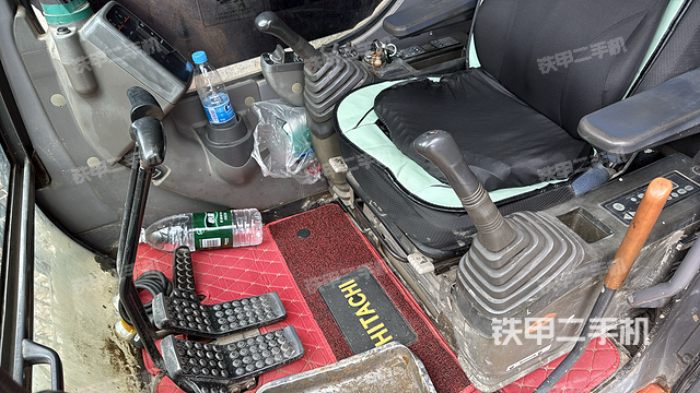 驾驶室整体（整机外观）