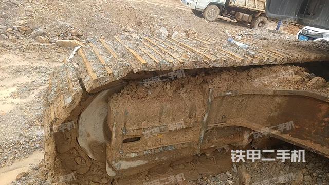 右驱动轮（行走机构）