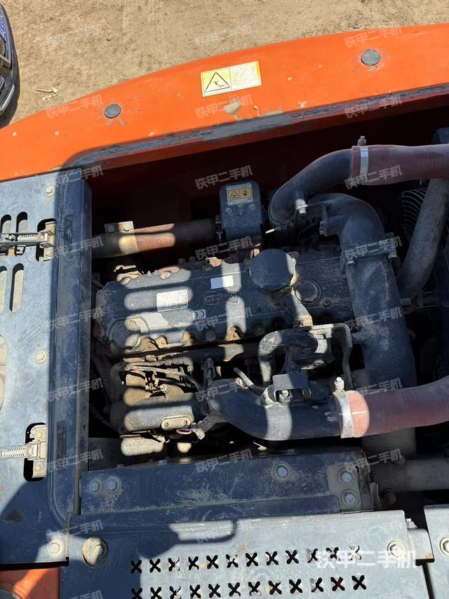 发动机整体俯视(整机外观) 发动机整体俯视(整机外观)