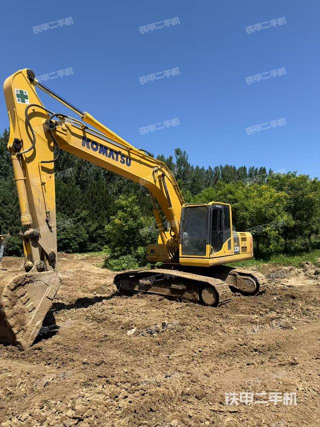小松PC220-8M0挖掘機