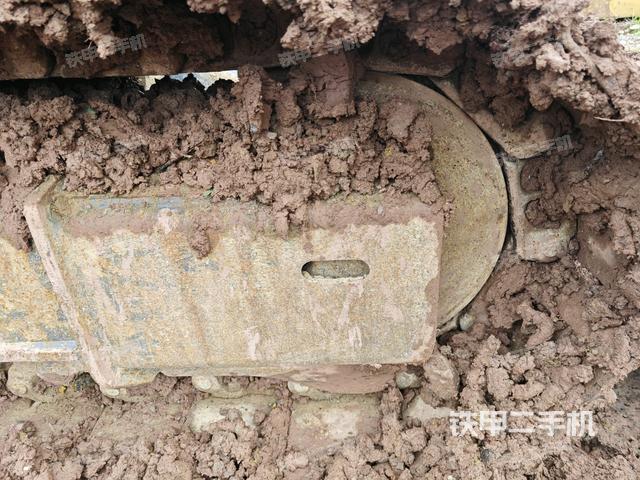 右导向轮(行走机构) 右导向轮(行走机构)