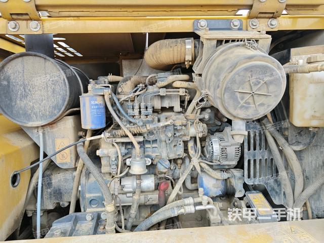 发动机室(上车部件) 发动机室(上车部件)