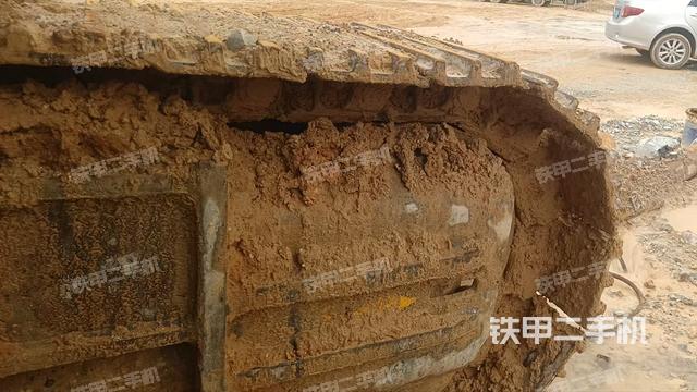 右侧行走马达盖板（行走机构）