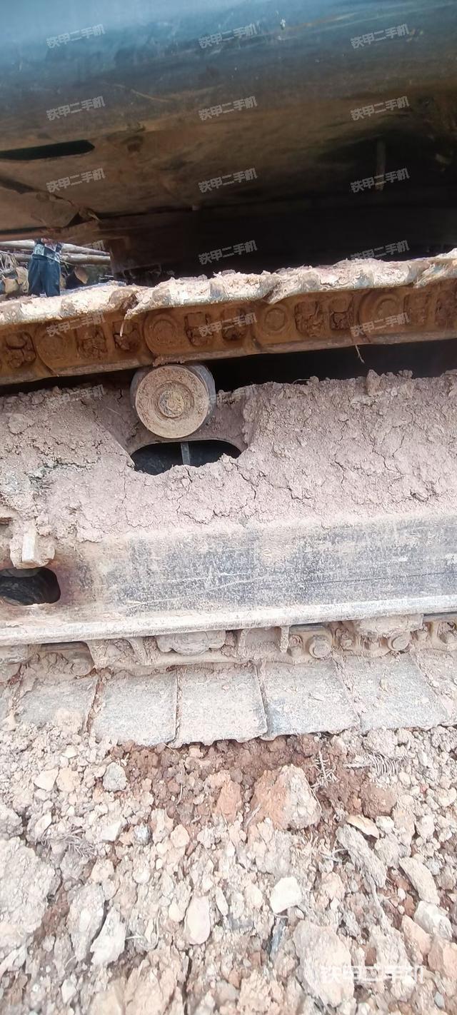 右驱动轮（行走机构）