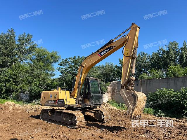 三一重工SY135C挖掘機