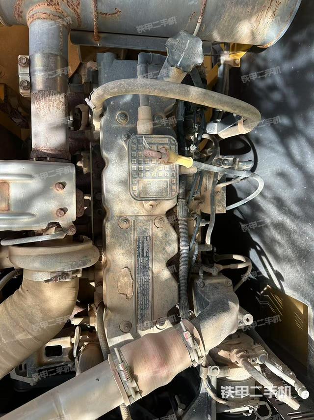 发动机整体俯视(整机外观) 发动机整体俯视(整机外观)