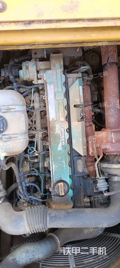 发动机室（上车部件）