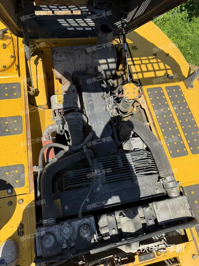 发动机整体俯视(整机外观) 发动机整体俯视(整机外观)