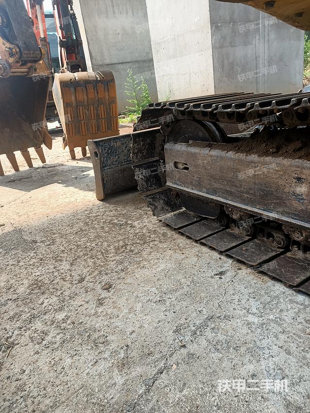 单侧履带整体（整机外观）