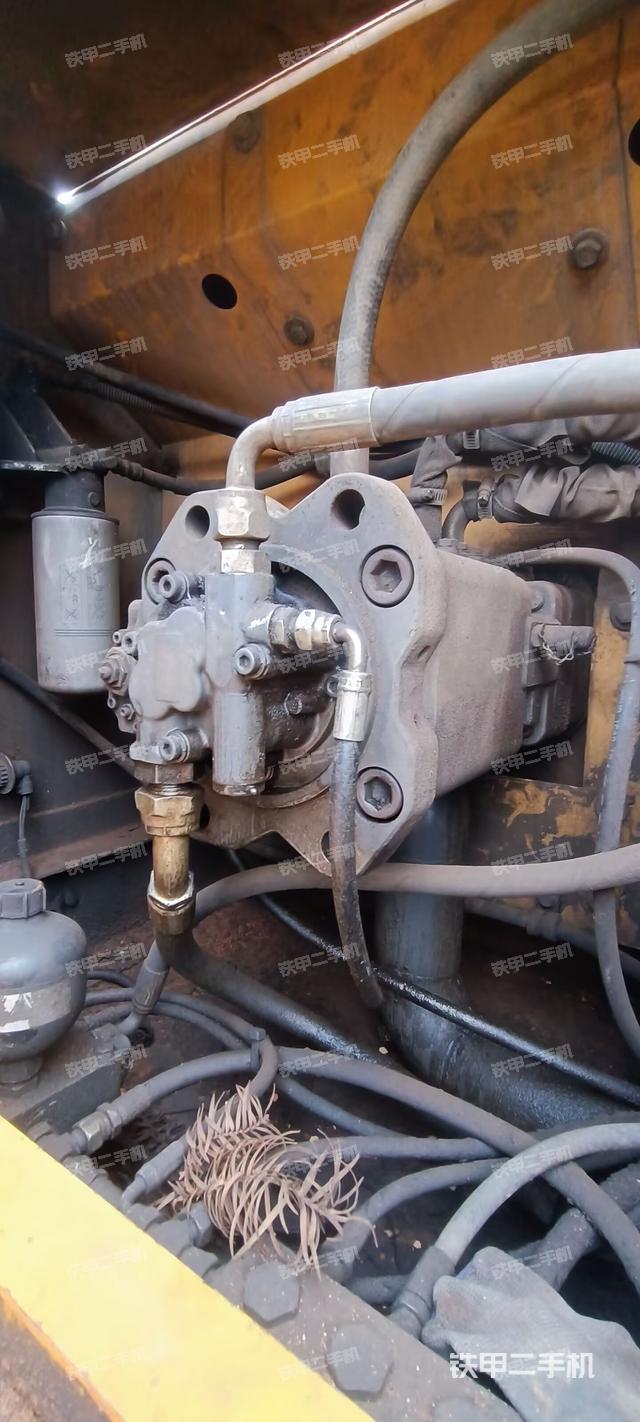 液压泵斜45 右（大件舱室）