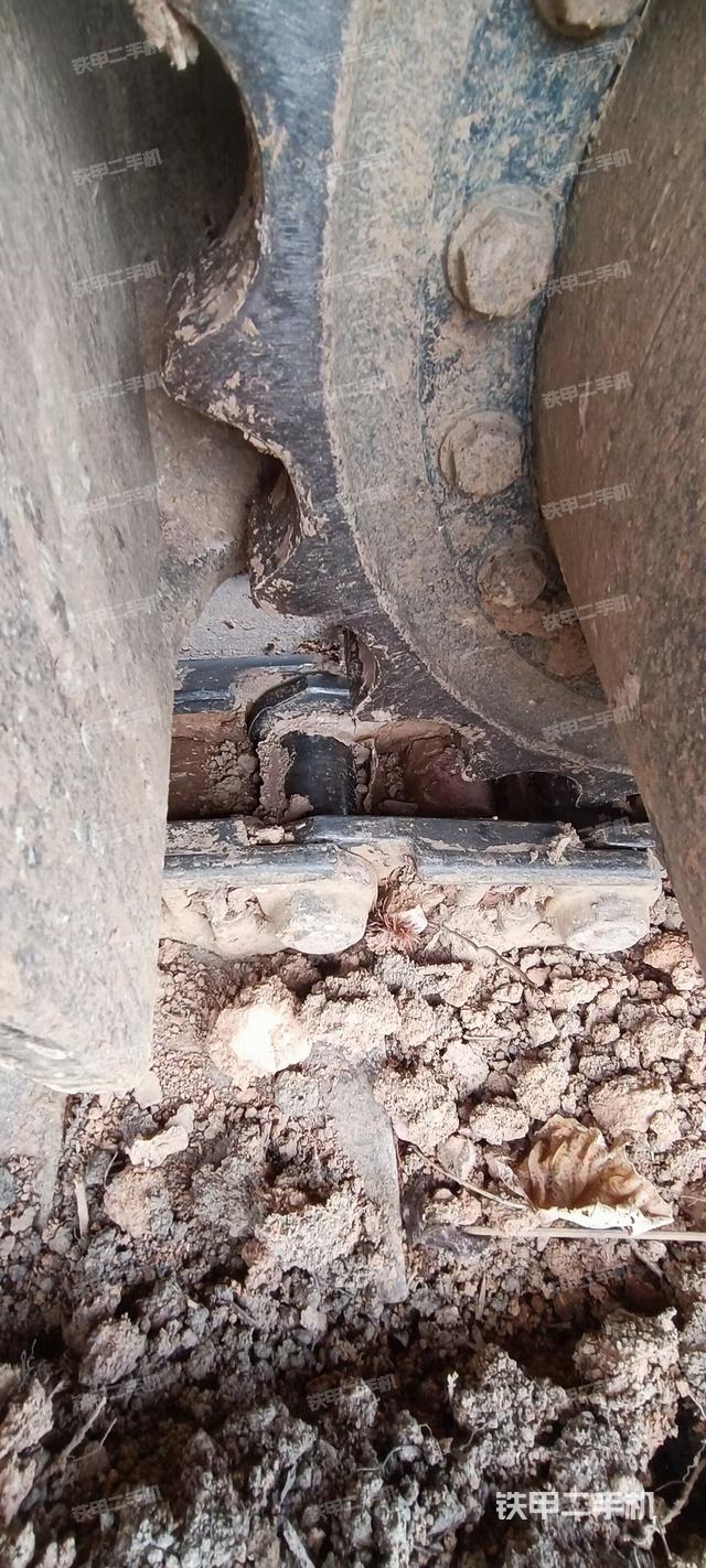 右侧行走马达盖板（行走机构）