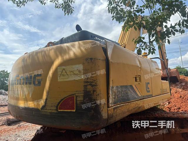 整机右后45°(整机外观) 整机右后45°(整机外观)