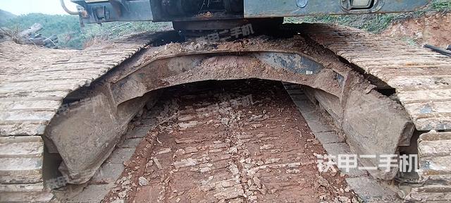 转盘和下车架正前（工作和回转装置）