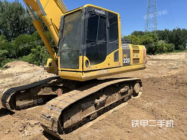 驾驶室顶部（整机外观）