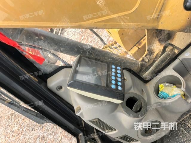 座椅后部(驾驶室部分) 座椅后部(驾驶室部分)