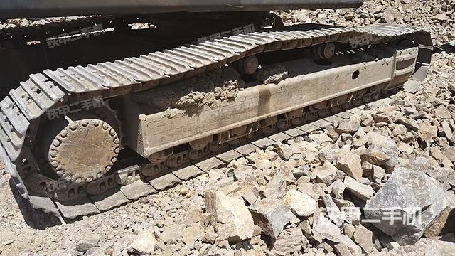 单侧履带整体(整机外观) 单侧履带整体(整机外观)