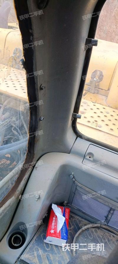 座椅后部（驾驶室部分）