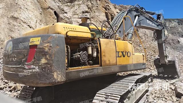 整机右后45°(整机外观) 整机右后45°(整机外观)