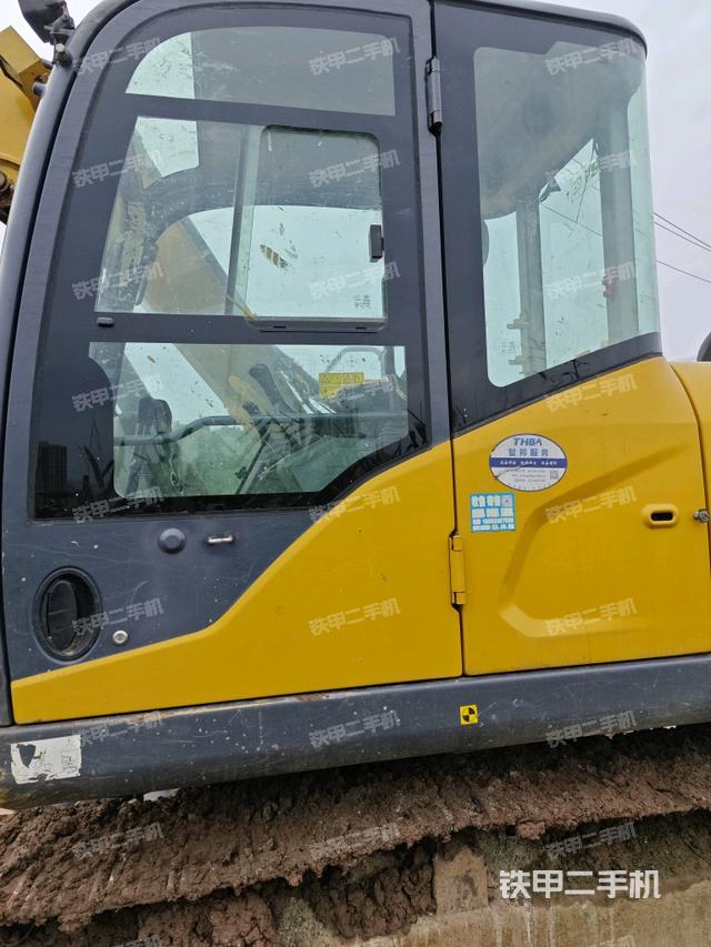 驾驶室正侧(驾驶室部分)  驾驶室正侧(驾驶室部分)