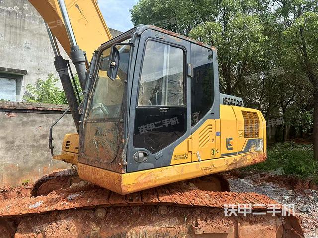 柳工CLG920E挖掘機(jī)