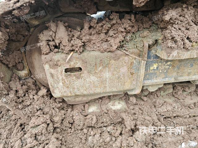 左导向轮(行走机构) 左导向轮(行走机构)