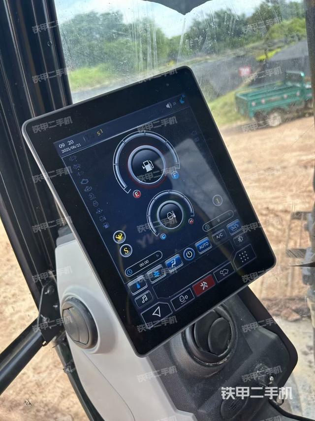 小时表(驾驶室部分) 小时表(驾驶室部分)