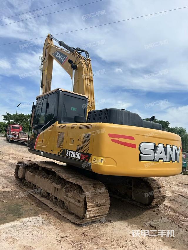 三一重工SY205C挖掘機(jī)