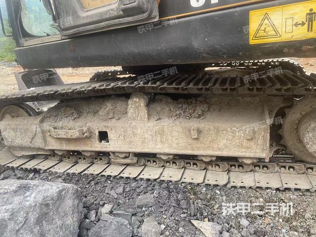 单侧履带整体(整机外观) 单侧履带整体(整机外观)
