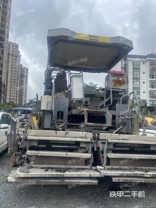 整機(jī)左側(cè)（設(shè)備外觀及核心部件）