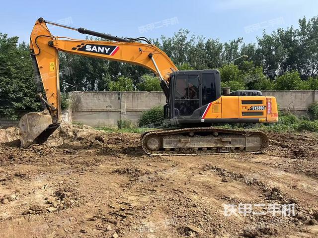 三一重工SY235C挖掘機(jī)