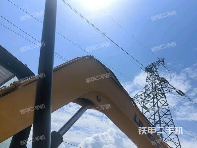 大臂整体 右侧(工作和回转装置) 大臂整体 右侧(工作和回转装置)