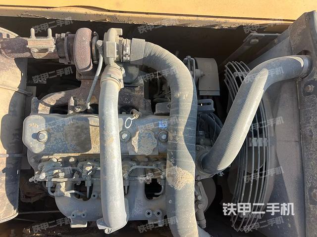 发动机整体俯视(整机外观) 发动机整体俯视(整机外观)