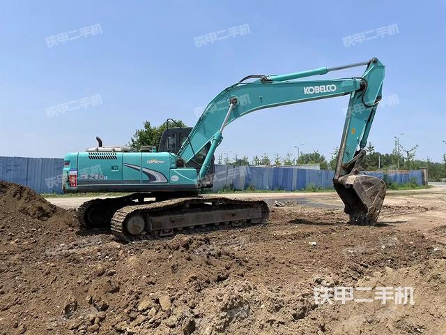 整机右后45°(整机外观) 整机右后45°(整机外观)