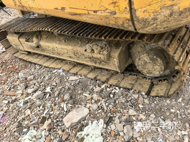 右侧行走马达盖板(行走机构) 右侧行走马达盖板(行走机构)