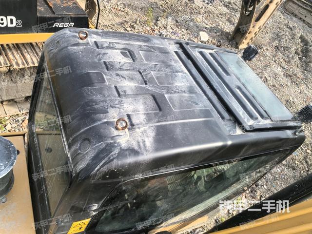 驾驶室顶部俯视(上车部件) 驾驶室顶部俯视(上车部件)