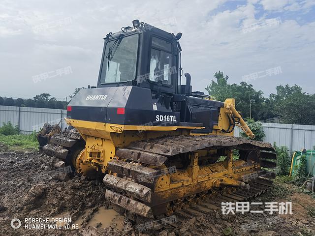 整机右后45°（设备外观及核心部件）