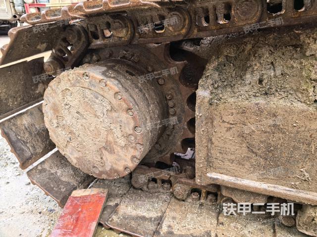 右侧履带整体(行走机构) 右侧履带整体(行走机构)