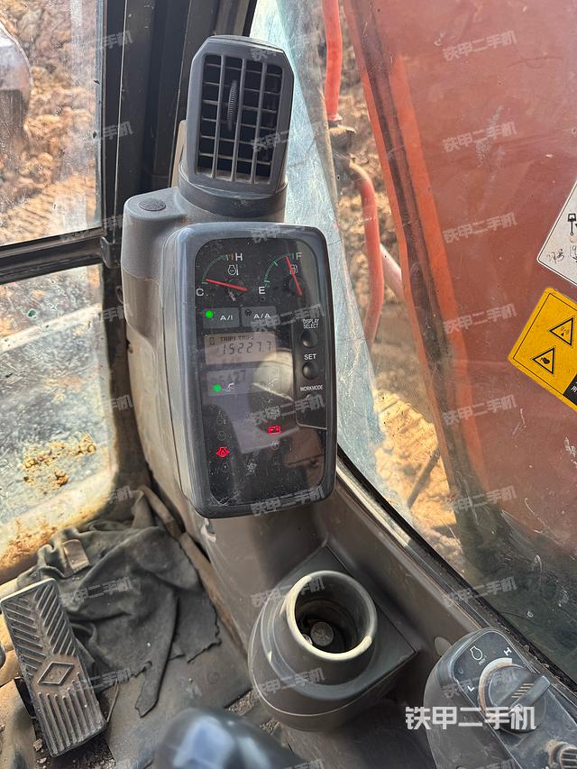 驾驶室整体（整机外观）