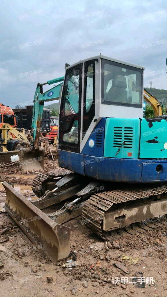 驾驶室整体（整机外观）