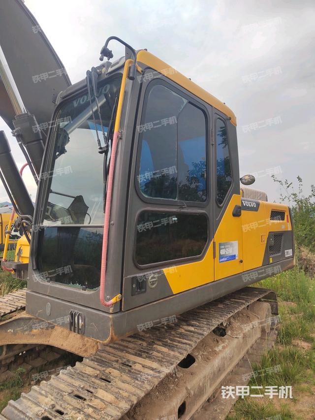 驾驶室整体（整机外观）