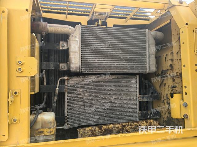 散热器正面(大件舱室) 散热器正面(大件舱室)